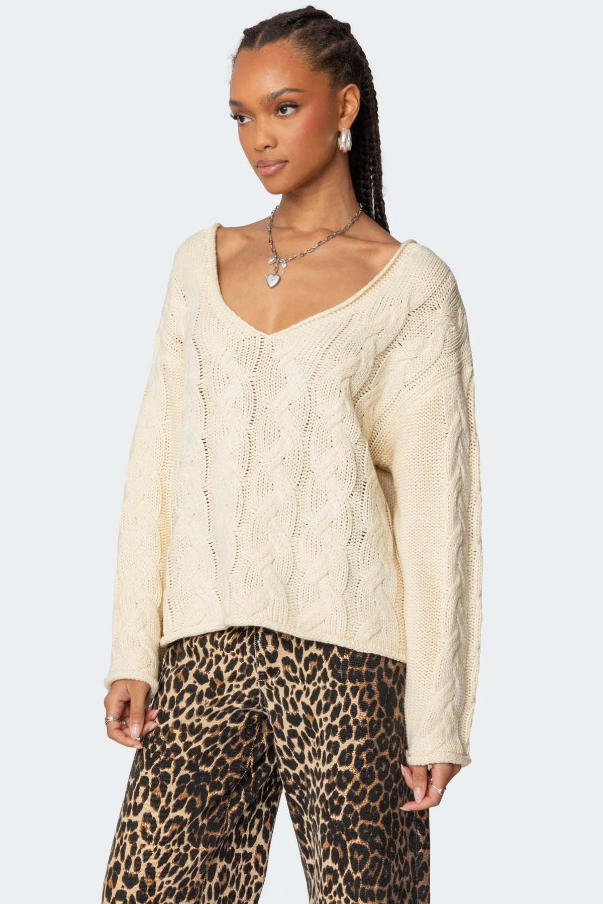 Chunky Knit V-neck Cable Sweater